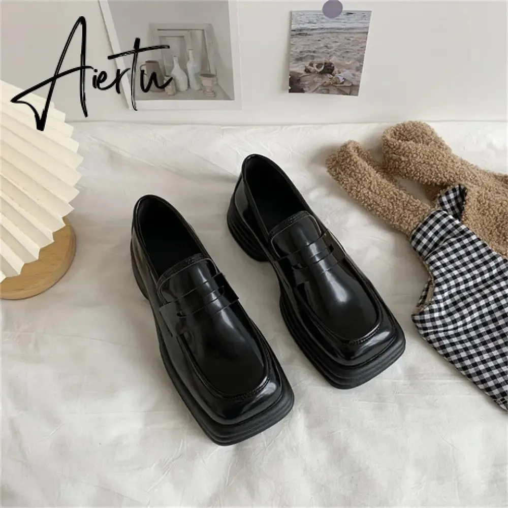 Aiertu Retro Loafers Shoes for Women JK Square Toes Mid Heels Thick Bottom Female Daily Vintage Flats for Girls Ladies Zapatillas Mujer