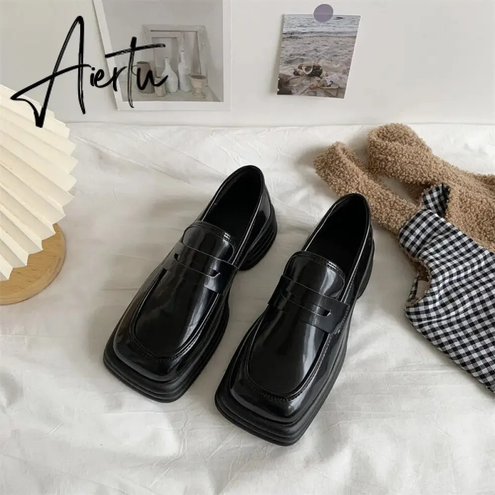 Aiertu Retro Loafers Shoes for Women JK Square Toes Mid Heels Thick Bottom Female Daily Vintage Flats for Girls Ladies Zapatillas Mujer