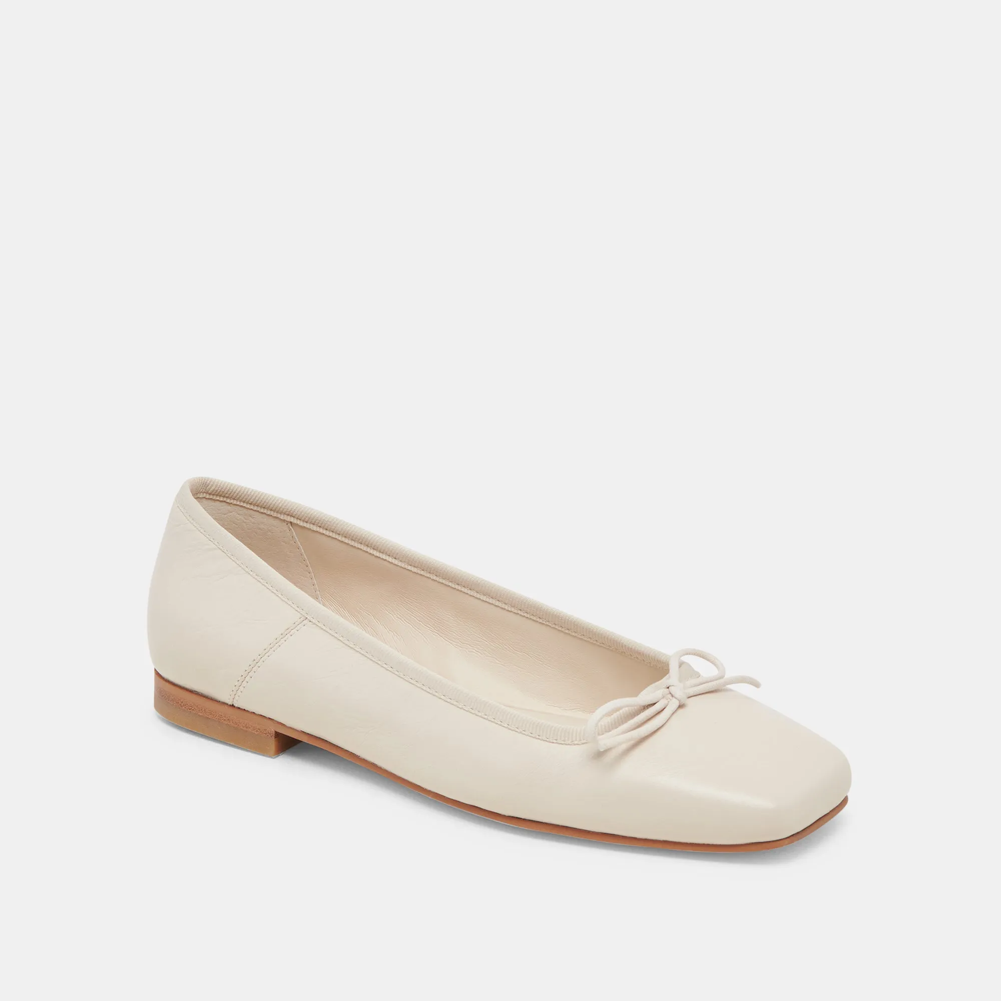 ANISA BALLET FLATS CREME CRINKLE PATENT