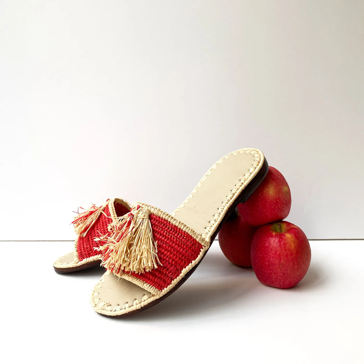 FLAT RAFFIA MULES