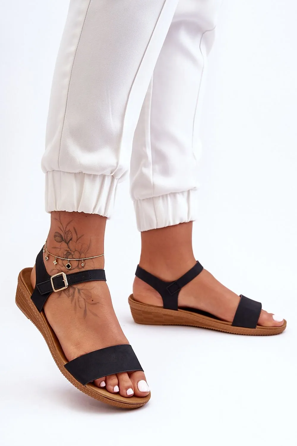 Sandals model 183419 Step in style