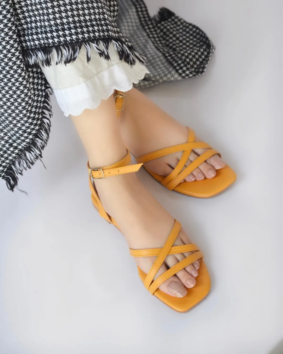 Tia Sandals - Yellow